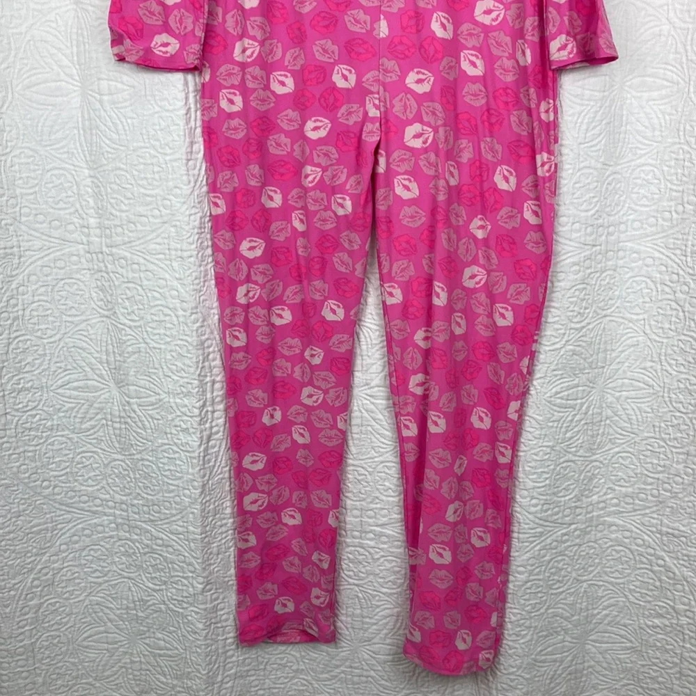 Mentally Exhausted Women’s Hot Pink Lips Onesie Pajamas sz XL